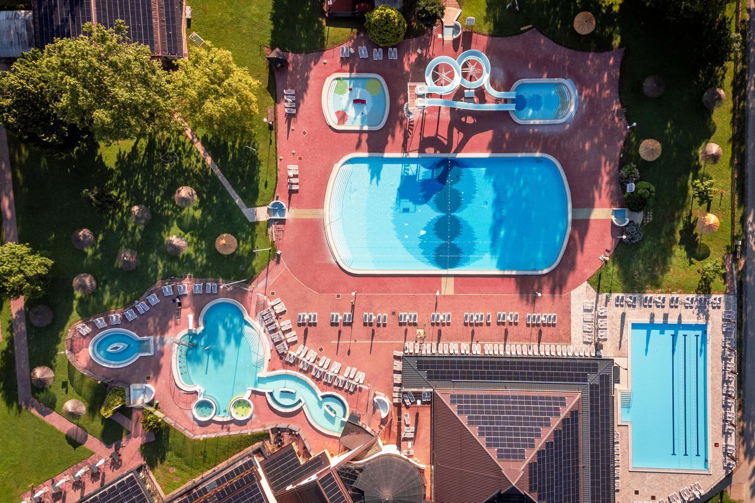 Hotel Terme Banovci - Mobilne Hiske Med Brajdami Zewnętrze zdjęcie